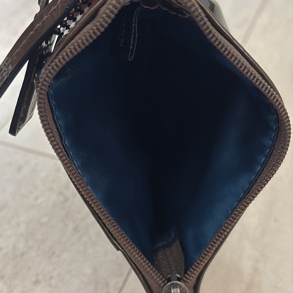 Coach Madison Metallic Pewter Pleated Patent Leather Wristlet Grey 4"x6" - Picture 5 of 6